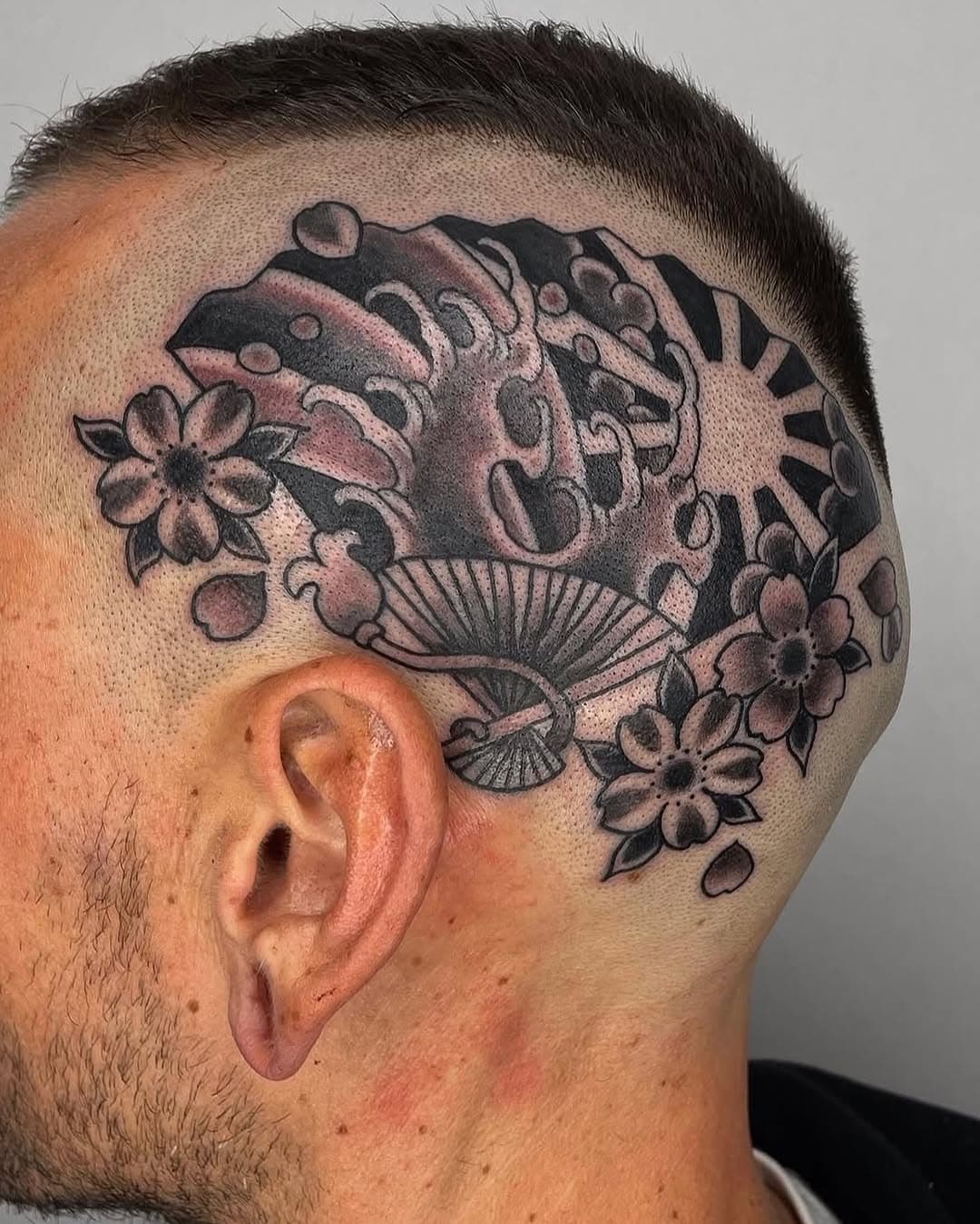 Japanese Fan by @micky_c_tattooer 
—————————————————————
Walk-ins welcome or DM/contact the shop to book in.

Call us on: 020 7175 0133

We are open:
11-7 Mon - Sat 
11-5 Sun 

You can find us on Cheshire St, 10 mins away from Shoreditch High Street or just off Brick Lane. 
——————————————————————
#tattoo #tattoostudio #tattooshop #tattooparlour #tattoolondon #bricklane #bricklanetattoo  #ttt #inkedmag #japanesetattoo