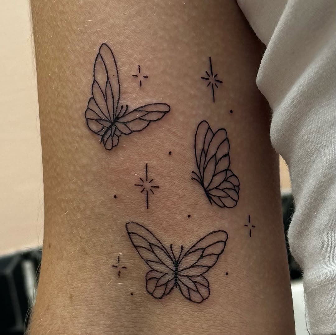 Some fineline butterflies by Sofia from a couple of weeks back (Swipe for a video). Sofia has availability this week so please direct message her to enquire about a tattoo. She has lots of flash available at a discounted rate and is always happy to work from your ideas! @sofia.reeves.tattoo 
.
.
.
.
#tattoo #tattooist #tattooer #fineline #finelinetattoo #delicatetattoo #smalltattoo #butterflytattoo #butterfliestattoo #startattoo #barberdts #dynamicink #lineworktattoo #thintattoo #girlwithtattoos #butterflies #nature #naturetattoo