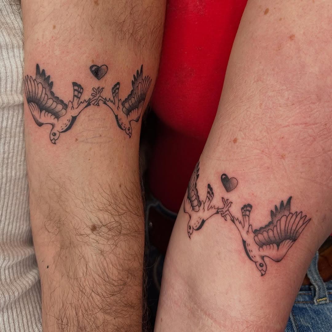 If you’re not getting matching hawk death spiral tattoos are you even in love???
I had such a wonderful Valentine’s flash day!!! Thank you to the lovely people who came out, each of you were so special to share energy with ❤️💕❤️💕
.
.
.
#haacktat #ttt #birdtattoo #valentinestattoo #matchingtattoos #bleedingheart #flashday #flashtattoo #transtattooer #transtattooartist #qttr #bayareatattoo