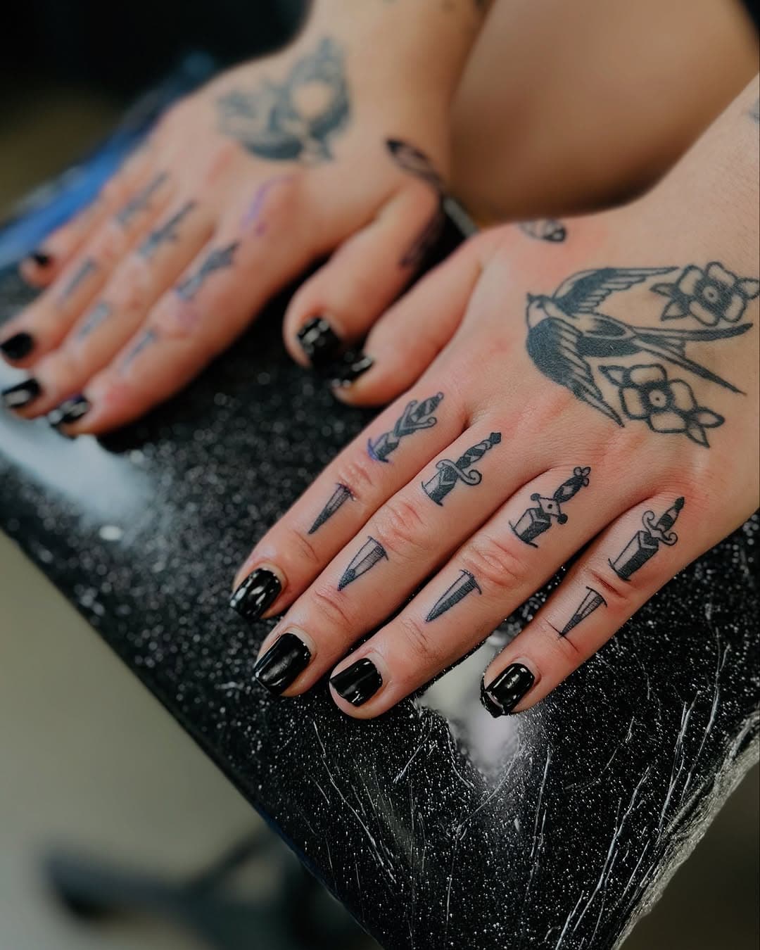 Some knuckle tats for ya. For inquiries dm or email typecastinc@yahoo.com . . . . . . . . . . . . #tattoo #tattoos #tattooed #ink #inked #girlswithtattoos #bodyart #tat #tats #tatted #inkedup #tattooing #tattooart #traditional #traditionaltattoo #neotrad #neotraditional #watercolor #watercolortattoo #fultstattoos #flowers #brokendaggertattooparlor #booty #artist #lasvegastattoo #lasvegastattooartist #art #lasvegastattooshop #lasvegasart #lasvegasartist @brokendaggertattooparlor