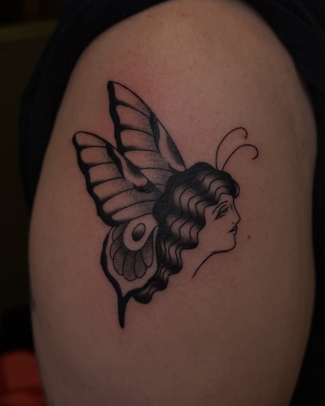 one from our flash day this weekend! thanks so much to everyone who came by!!💫💕 
.
.
.
.
.#tattoo#tattoos#tattooflash#flashtattoo#ladyhead#butterflytattoo#traditionaltattoo#classictattoo#trad#oldschool#blackwork#nelsontattoo#vancouvertattoo