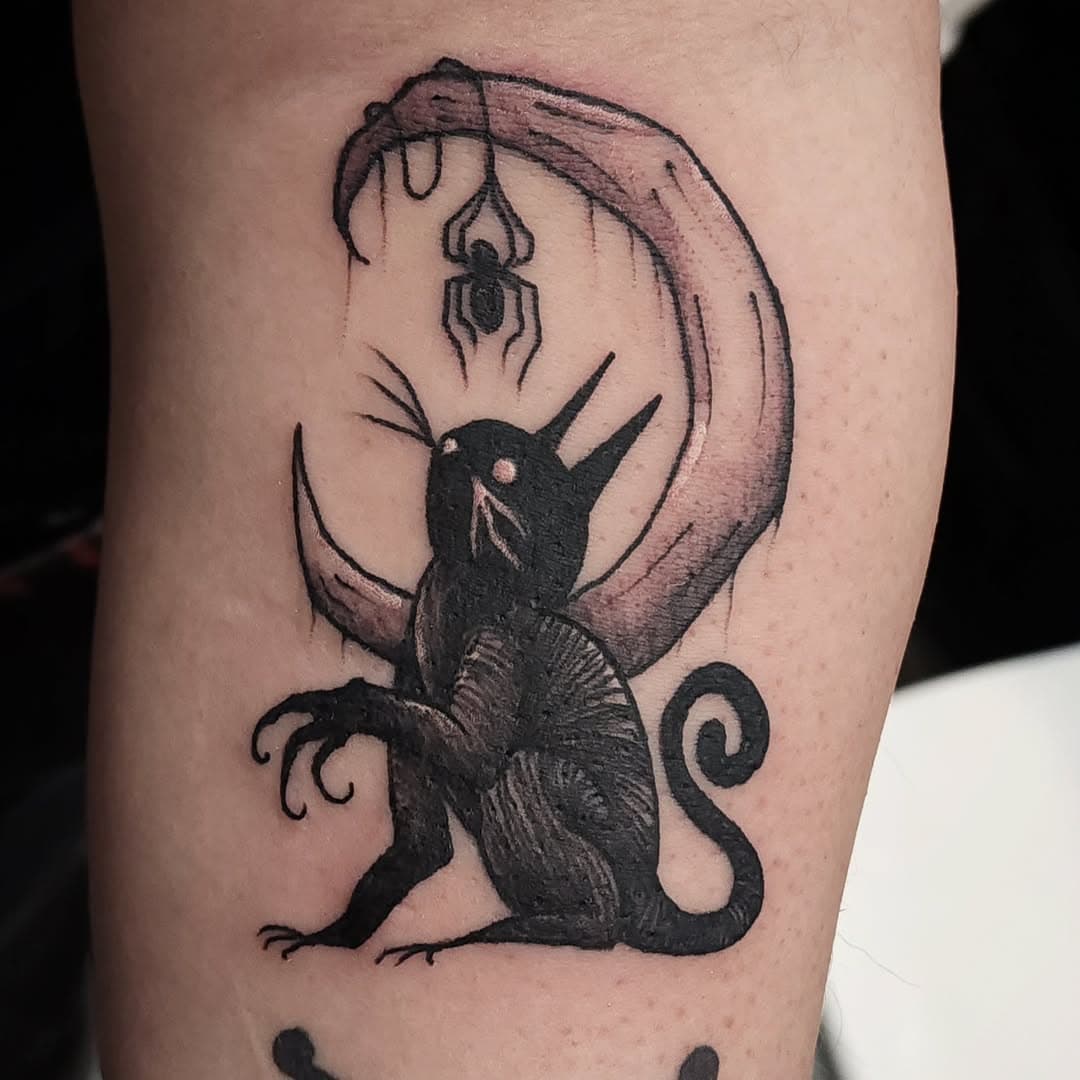 Done @creepiecon 
#blackcat #catart #cattattoo