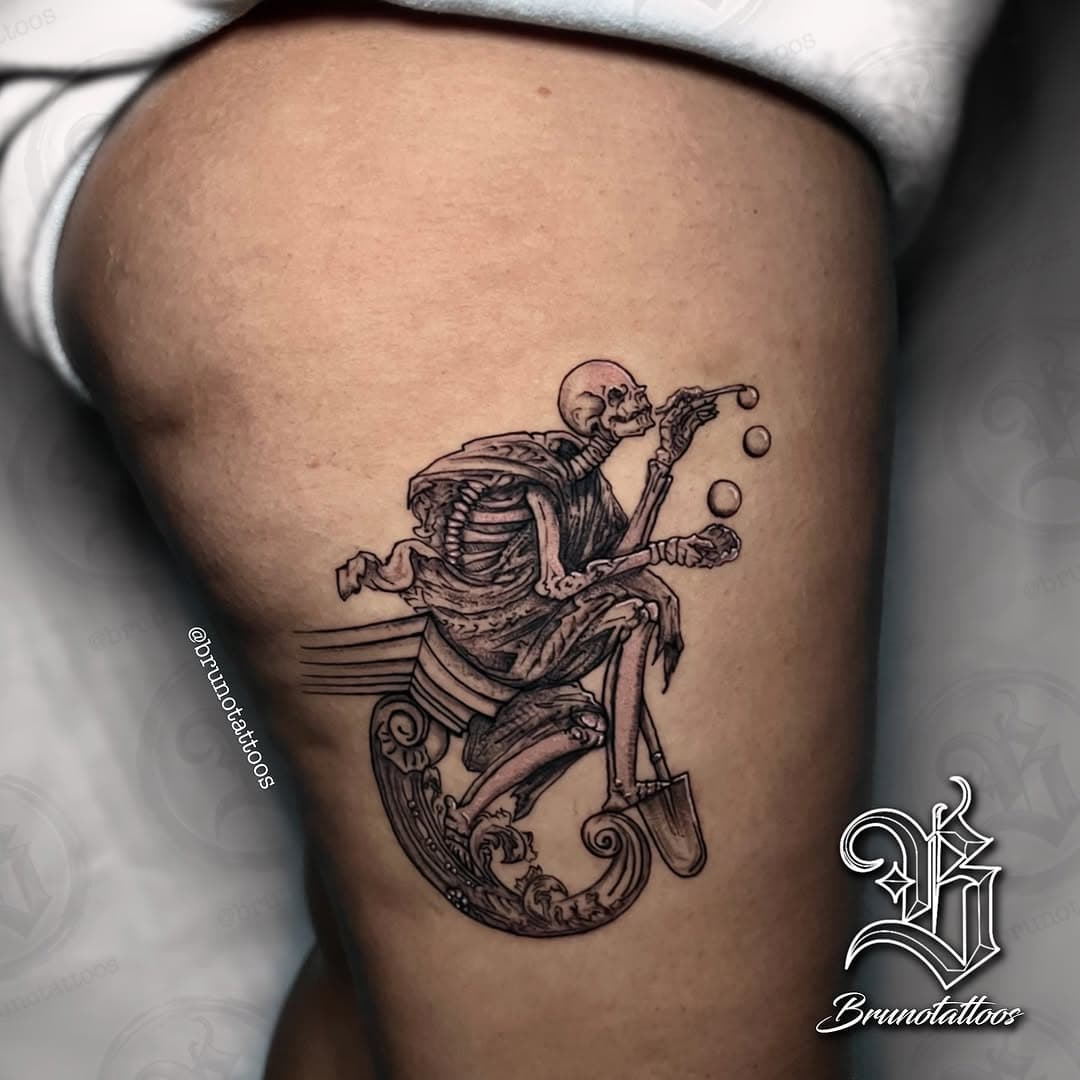 💀🫧 Death blowing bubbles 🫧I’m excited to share this highly detailed black and gray tattoo, inspired by Johann Georg Leinberger’s 18th-century plaster sculpture, Death Blowing Bubbles. This stunning artwork, found on the ceiling of the Holy Grave Chapel in Michaelsberg Abbey, Bamberg, Germany, is a powerful memento mori, symbolizing the fragility of life.

This piece now lives on the thigh of my client, Bia. It was actually the first of three tattoos we completed that day, but the depth, detail, and symbolism of this one make it truly special.

Swipe left to see a photo of the original sculpture to compare with the tattoo! If you’re drawn to this style or have a concept in mind with a similar feel, I’d love to collaborate. Reach out, and let’s create something incredible together.

#DeathBlowingBubbles #MementoMori #BlackAndGrayTattoo #DetailedTattoo #TattooArt #TattooInspiration #TattooArtist #TattooLovers #TattooCulture #TattooCommunity