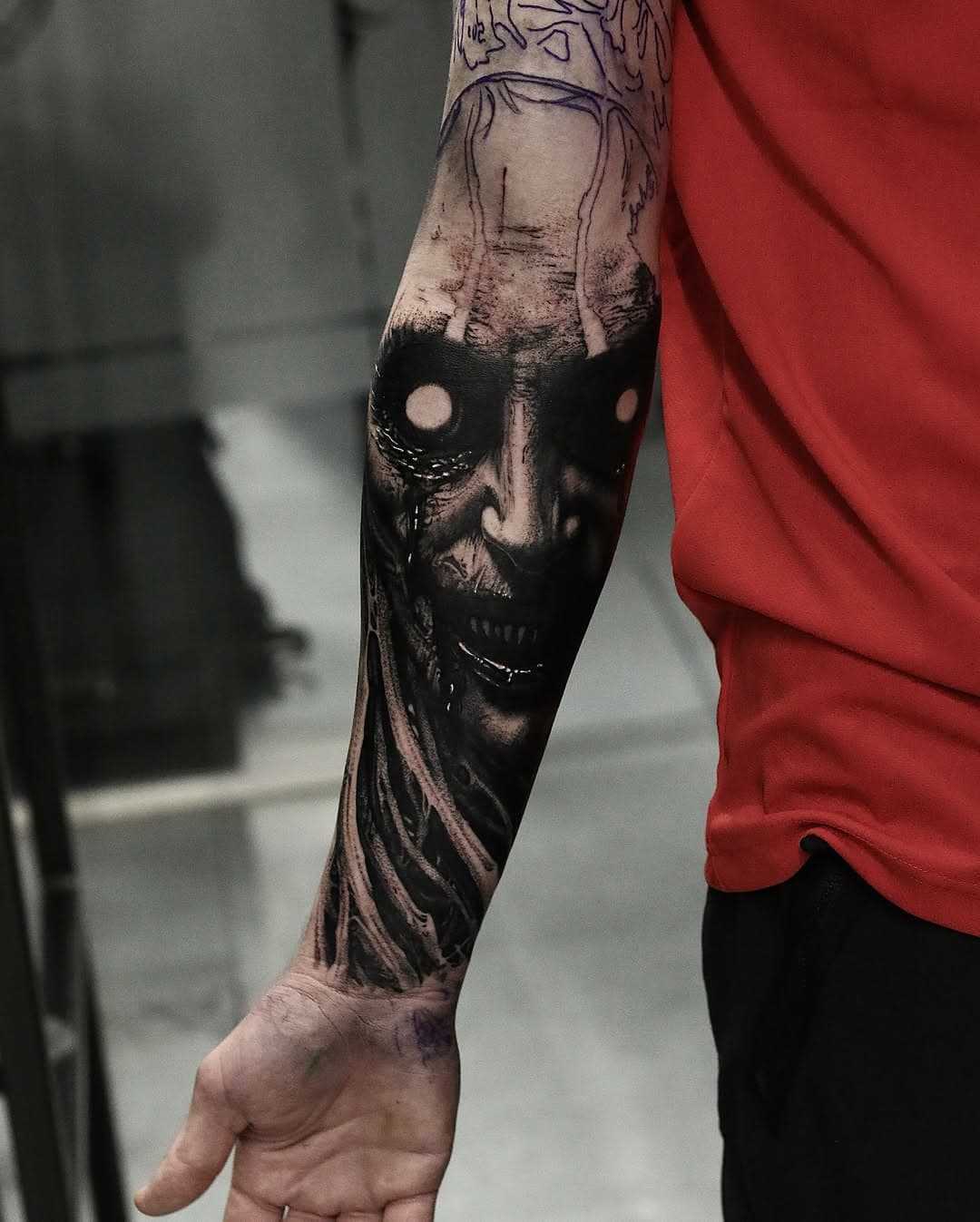 Start of a new sleeve, first session, includ break. Books open for dark projects xoxo done using #killerinktattoosupplies #hustlebutterdeluxe #weareacus #kwadron  #sheffieldtattoo #uktattoo