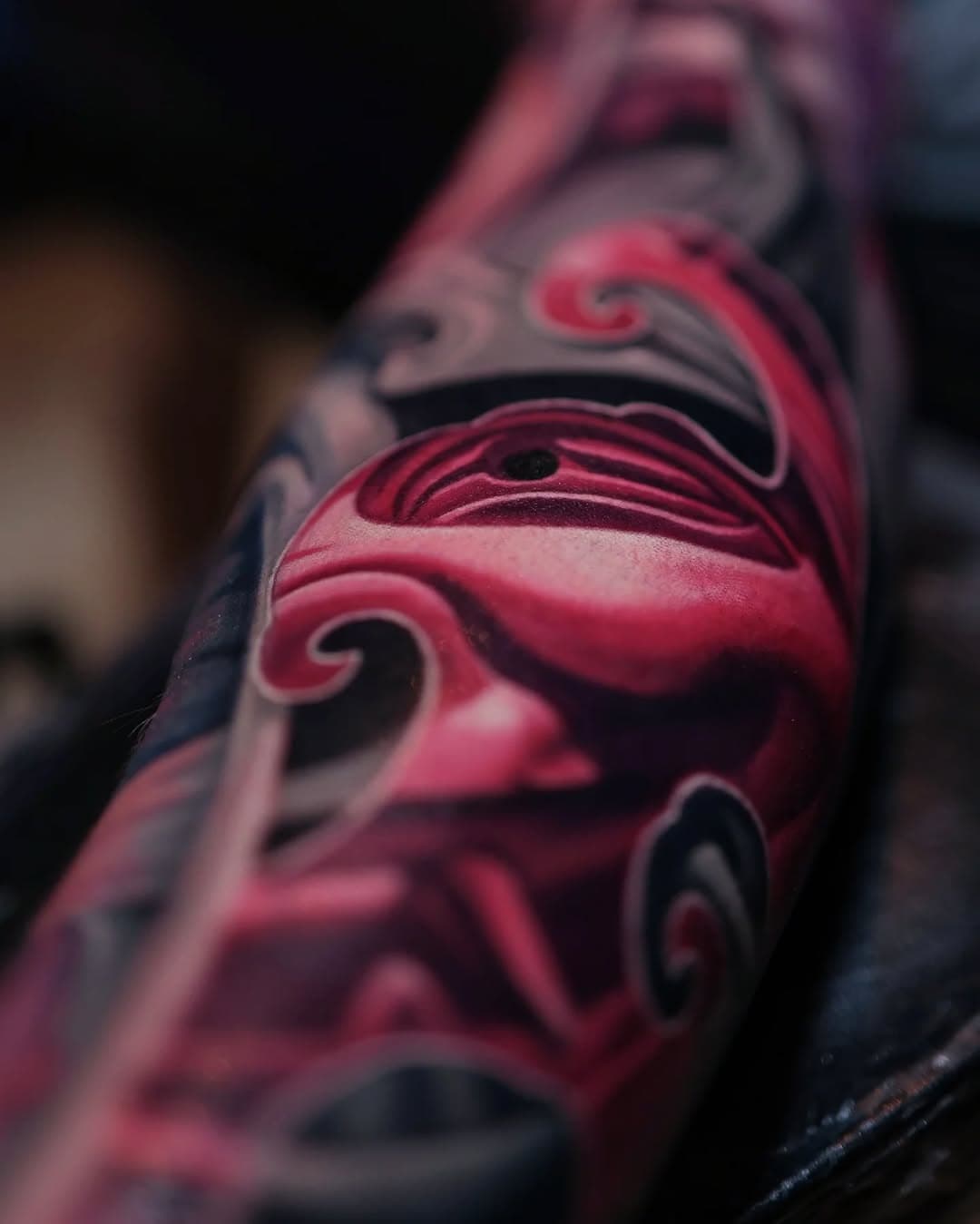 Details..
Thanks for your support on my Modern Japanese journey. Tattoos are not just technical art we are touching the souls!
My modern Japanese Design journey is supported by many of you and i can't thank you enough for the trust.

Powered by
@worldfamousink @tattooarmourpro @aftercareh2ocean @kwadron @killerinktattoo