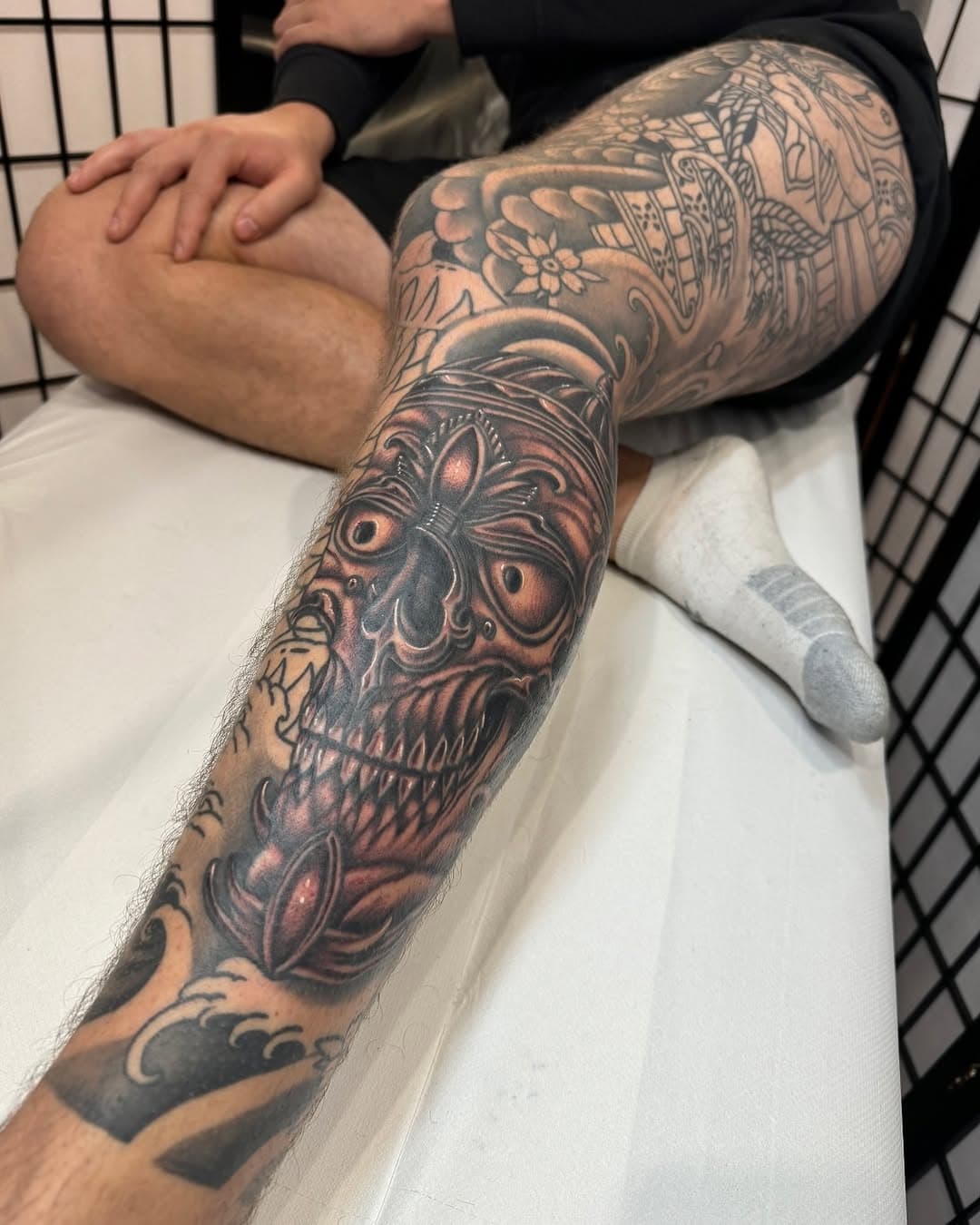 Full Japanese leg sleeve in progress! Thanks for looking, Ben x #tattoo #tattooart #tattooartist #tattoocollective #uktta #art #artwork #artcollective #artist #sullenclothing #artdriven #japanese #irezumi #tebori #japaneseart #japanesetattoo #japanesetattooart #irezumicollective #kapala #skull #skulltattoo #irezumiartist #legsleeve #legtattoo #blackandgrey #blackandgreytattoo #essextattoo #uktattoo