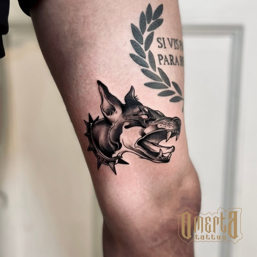 Agresja, lojalność i bezkompromisowa siła.

#tattoowroclaw #tatuażewrocław #tattooinspiration #inktattoo #tatuażedolnyśląsk #pomyslynatatuaz #greytattoo #realistictattoo