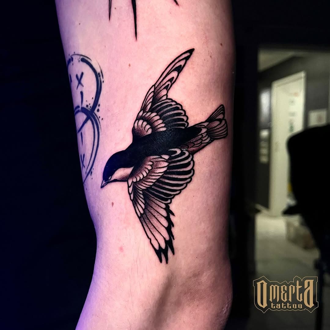 Czarna klasyka spod igły @broken.finger.tattoo 

#tattoos #tattoowroclaw #tatuażewrocław #darktattoo #pomyslynatatuaze #inktattoo #vibetattoo #tatuazedolnyslask #tattoopoland #inktattoo