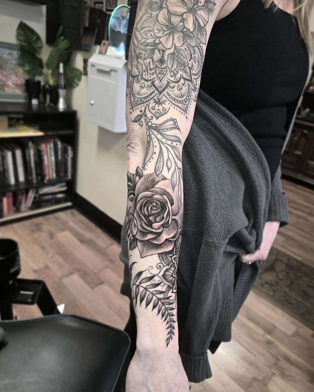 Flowers and mandalas to add on to this sleeve. Thanks Emily
.
.
.
.
#canandaigua #canandaigualake #fingerlakes #flx #wny #cny #newyork #flcc #follow #rochestertattoo #rochester #syracuse #buffalo #585 #tattoo #tattooart #bodyart #skinart #skinartmag #ink #inked #inkstagram #inkmaster #tattooartist #tattoostudio #theprivateer #privateertattoolounge #ifixboringskin