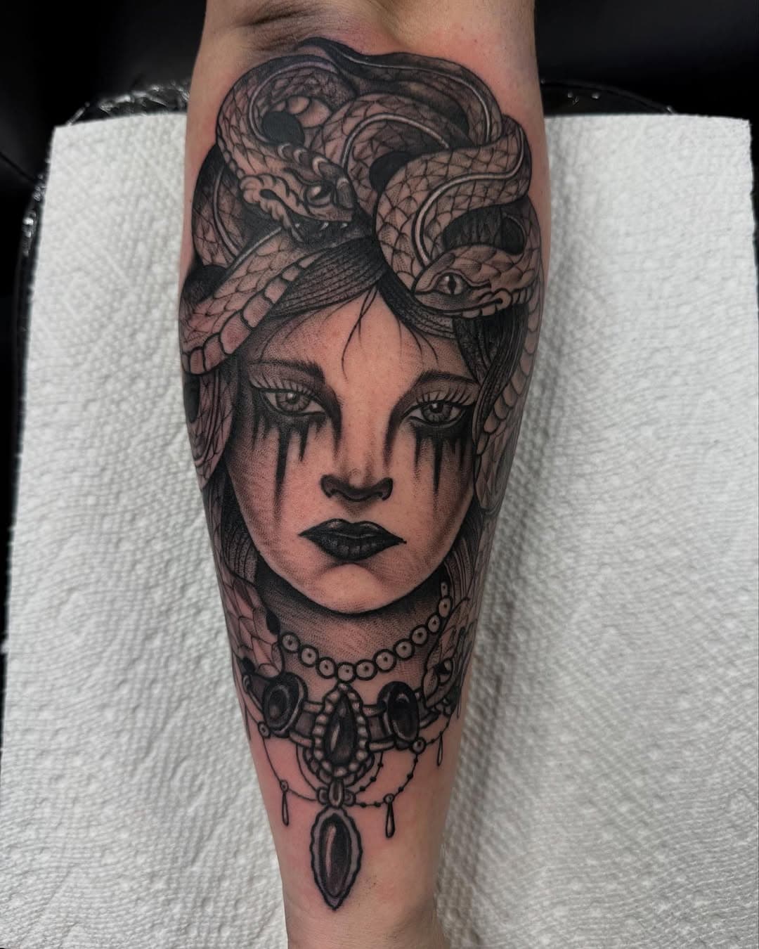 “They made me a monster,” “My beauty was my curse,” or “Look upon me and see the truth of your fear
Thanks @ally_nichols13  for the trust. 

#medusa  #medusatattoo #hellorhighwatertattoo #mittenmadetattoos #michigantattooartist #michigantattooers  #stipple #stippletattoo #blackwork #michiana #indianatattooartist #southbend #michigan #southwestmichigan