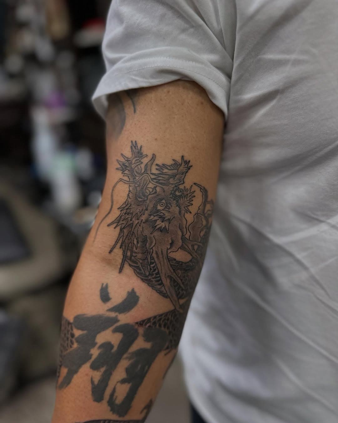 #art #lasvegastattoo #lasvegas
#artwork #japanesetattoo #japan #tattoo#tattooartist
#tattoolife #tattooshop #tattooart #tattoodesign
#tattooink #tattooed #brokendaggertattoo
#ink#inked #tattoos #tat#tatted