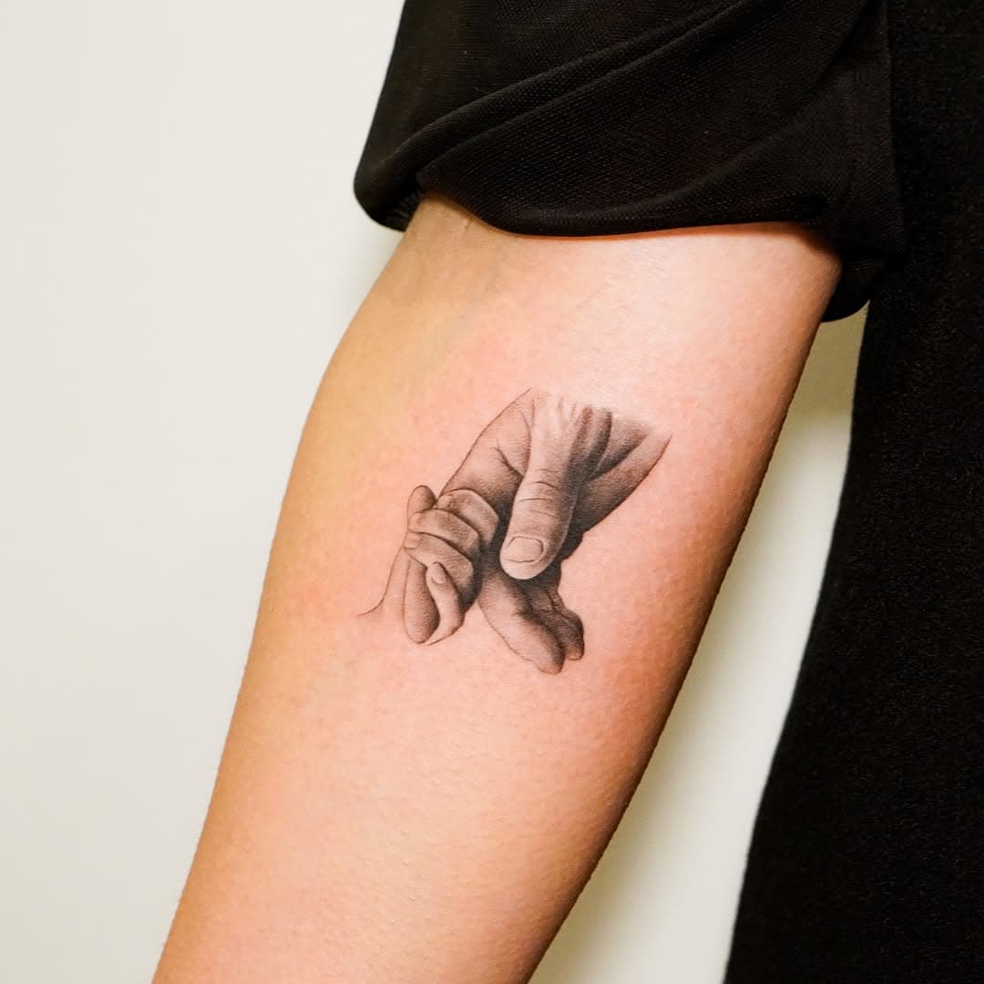 Thank you so much, Lainey 🙏
.
.
.
.
#tattoo #ink #inked #fineline #finelinetattoo #blkttt #tttism #inkspiration #tattooideas #tattoodo #newyorktattoo #radtattoos #tattooinspiration #inkspiring #nyc #seattle #seattletattooartist #seattlefinelinetattoo #seattlefineline #TATTOODO #radtattoos #handtattoo
