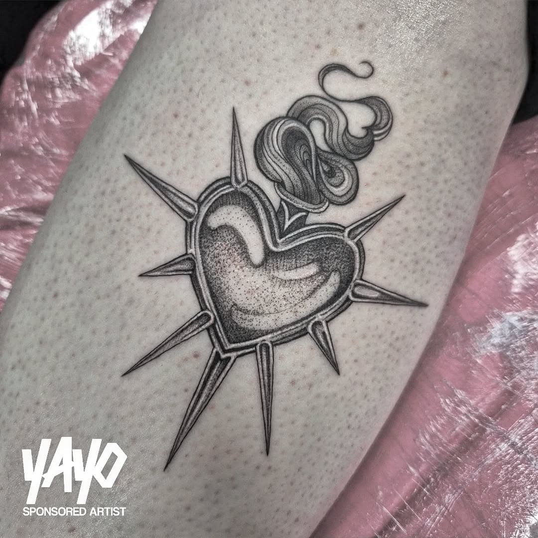 Heart from my flash ♡ thank you so much Elle for travelling ❤️ so much fun to do
Sponsored by @yayofamilia #yayofamiliaproteam #yayofamiliaftercare #yayosponsoredartist #uktta #uktattooartist #blackworktattoo #hearttattoo #finelinefloral #finelinetattoos #uktattooartist #ukttasupportourartists #blackworktattoo #femaletattooartistuk #femaletattooartist #northamptontattooartist #northamptontattoo