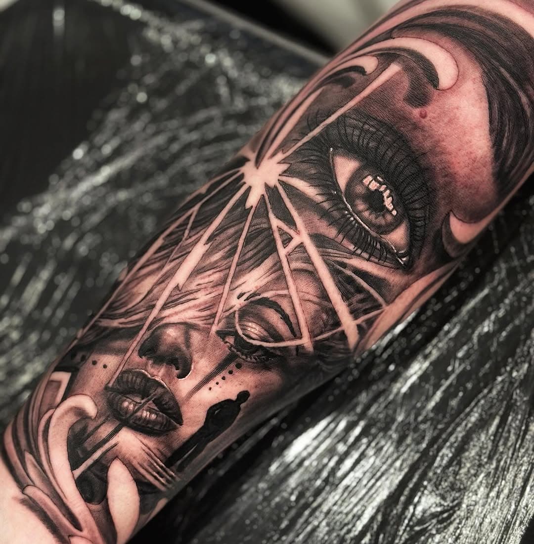 Finished the week with this forearm/bicep piece on Colin