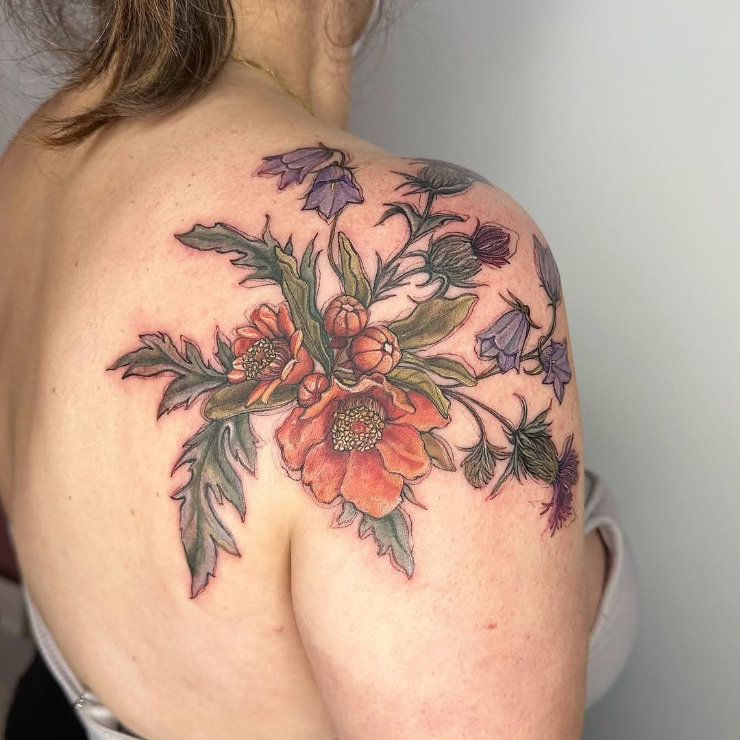 Pomegranate flowers, thistles and harebells for Katia who came from Guatemala to get this 💛