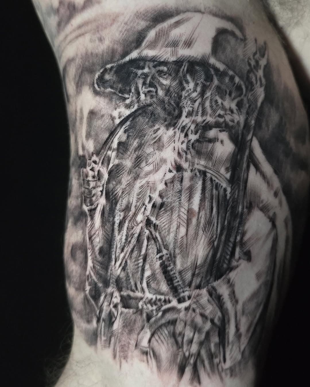 Gandalf tattoo
#montrealtattoo #gandalftattoo