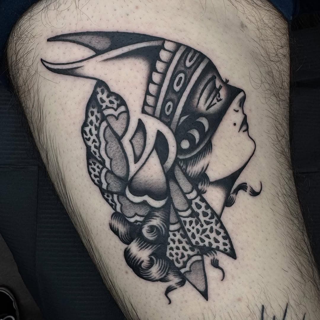 Thanks very much for adding this one to your collection of such cool work @dickinson_rhys good to meet you and an absolute pleasure to do this one for you.

Made @saintjudetattoo 

#saintjudetattoo #manchestertattoo #blacktraditionalink #blacktraditionals #blacktrad #blacktraditionaltattoo #uktattoo #tradtatz #tradworkers #oldlines #blacktoptattooing #totaltattoo #traditionaltattoo #tradtsttoos_rtw