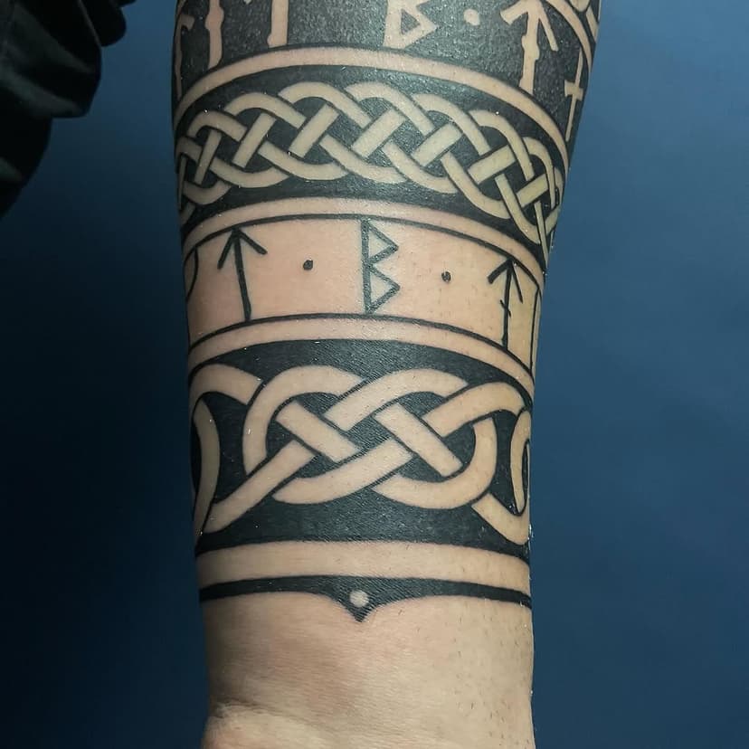Celtic bracelets and runic inscriptions. Freehanded appart from the middle section of Knotwork. Done over a day and a half at @walhalla.ink München . First tattoo for Oliver #celtic #celtictattoo #nordic #nordictattoo #viking #vikingtattoo #norse #norsetattoo #knotwork #celticknotwork #knotworktattoo