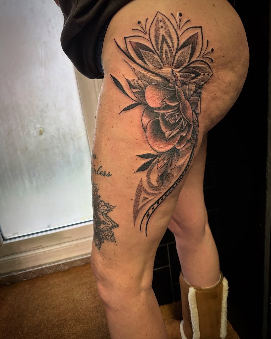 @leahbernie  On going work @inkofcocotattooskincare @ezcartridgecouk  @eztattooing  @empireinks @apollotattooaftercare @starrtattoosupplies  @butterluxe_uk @tattoospray