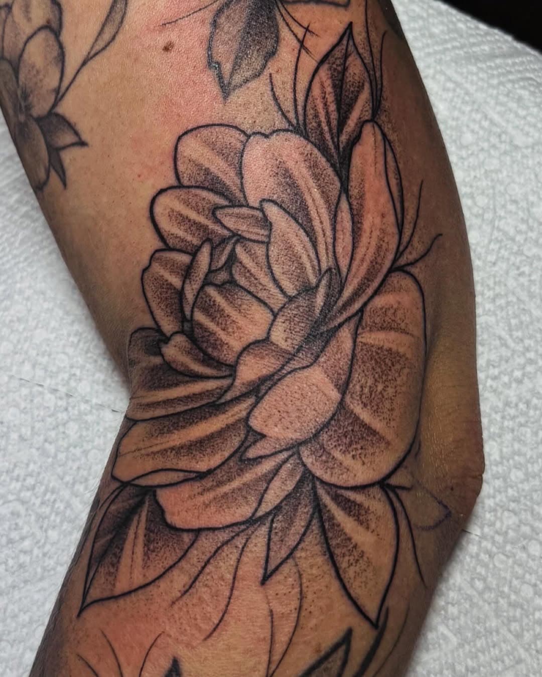 Booking March. Few spots open dm me to book! #tattoo #tattoos #flower #flowertattoo