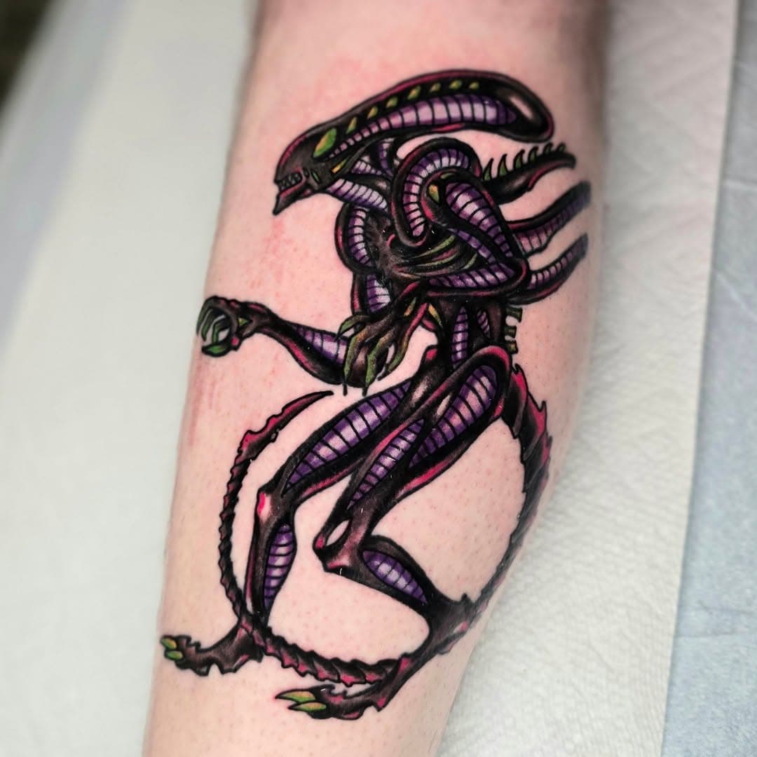 XENOMORPH TATTOO ✨ for @schuffy1 👽 Thanks for getting another one from me! I love the Alien movies so this was extra fun for me. 
#tattoo #tattoos #xenomorph #alien #inked #njtattoo #njtattooartist #nyctattoo #bergencounty #neotrad #neotraditionaltattoo