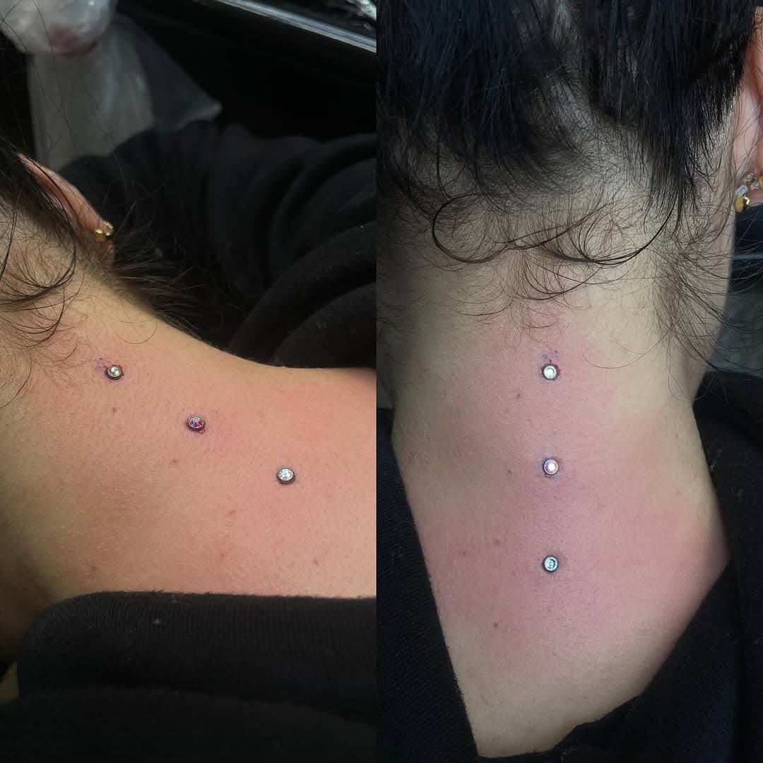 A beautiful trio of microdermals done by the boss today 🖤✨
DM to enquire!

#microdermal #microdermals #piercing #piercer #birmingham