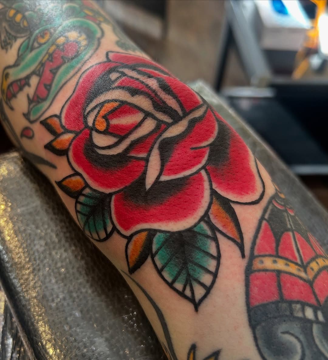 Elbow rose for Matt today 🌹