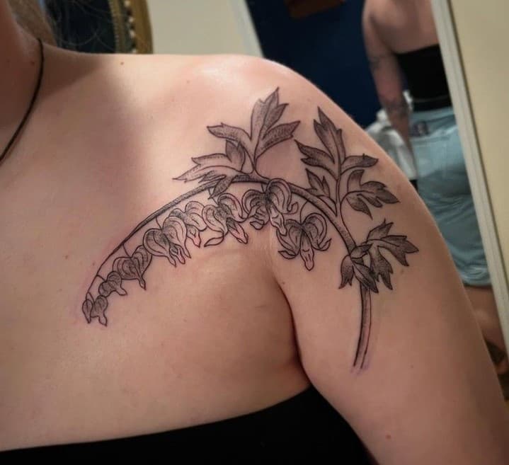 Bleeding hearts by Naomi @modiphromantium

Email, link in bio, DM, or fill out our jotform to book with Naomi for all your floral needs!
_______________________________________________
#floraltattoo#botanicaltattoo#bleedinghearts#bleedingheartstattoo#blackandgreytattoo#bellinghamtattoo#pnwtattoo#wwutattoo#bellinghamtattooartist