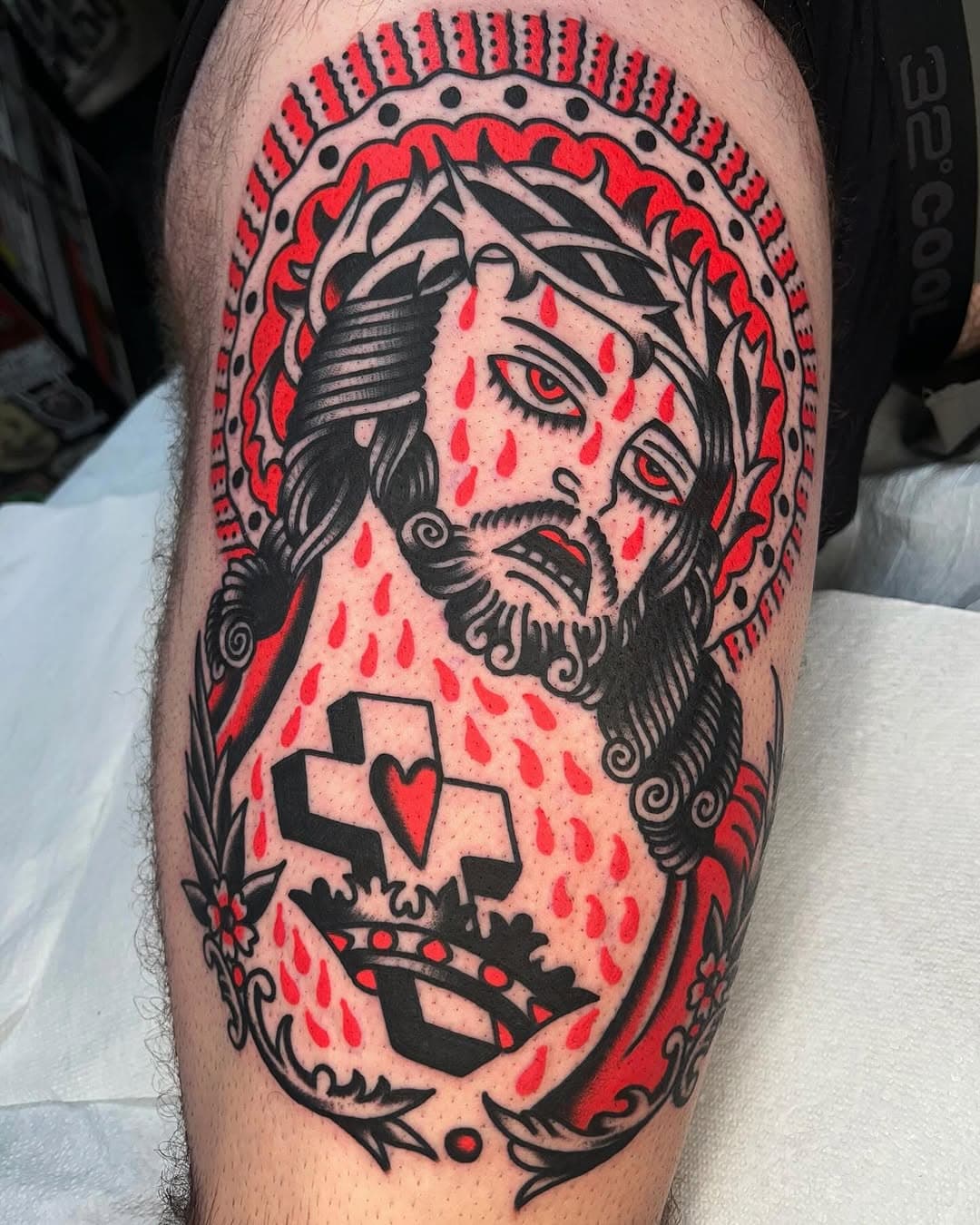 ☯️SAVIOUR🕉️ MADE @governmentstreettattoo DMFORTAT2S!!!!!
.
.
.
.
.
.
.
.
.
#tattoos #tattoo #traditionaltattoos #traditionaltattoo #bright_and_bold @bright_and_bold #lineageneedle #canadiantraditional #tradition #traditionalart #jesus #jesuspiece #jesustattoo #flashtattoo #tattooflash