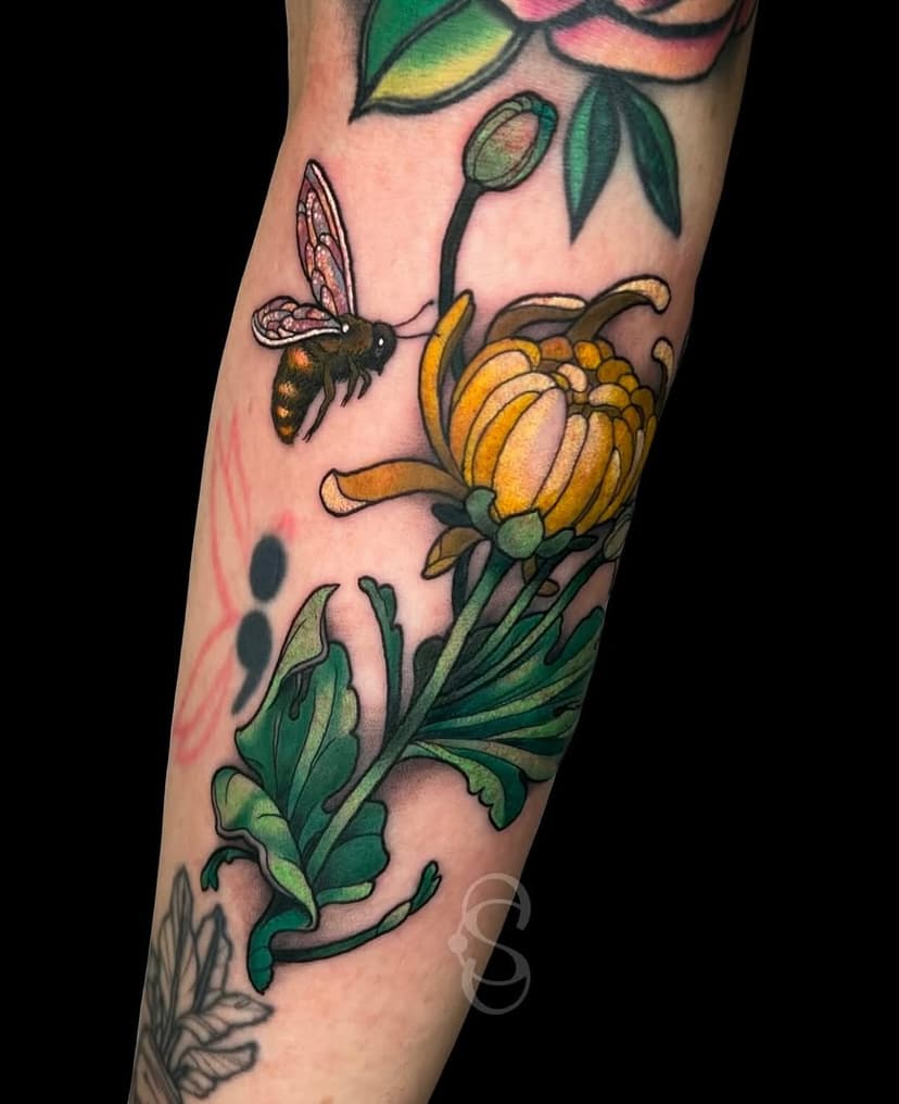 Done by @scstattooer 
For inquiries email the shop.

#tattooshop #tattooartist  #fineline #finelinetattoo #blackandgreytattoo #traditional #traditionaltattoo #colortattoo #tattoo #singleneedletattoo #detailedtattoo #microtattoo #dotworktattoo #venicebeach #flowertattoo #floraltattoo #blackandgrey #realistictattoo #newtattoo