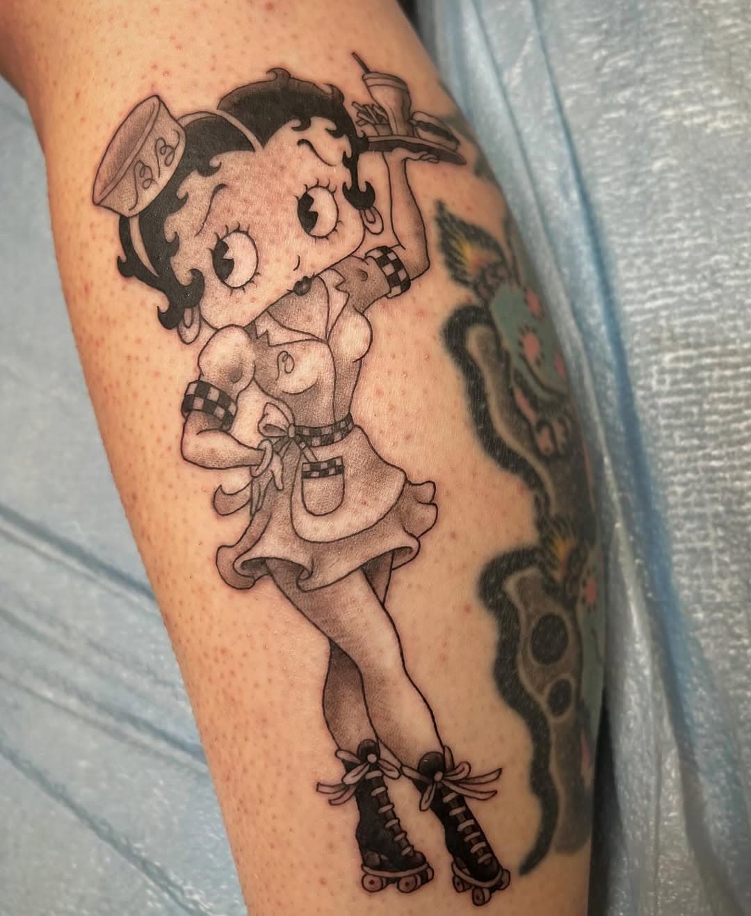 💋 couple of boops #bettyboop #blackandgreytattoo #losangeles #tattooartist #felixthecat