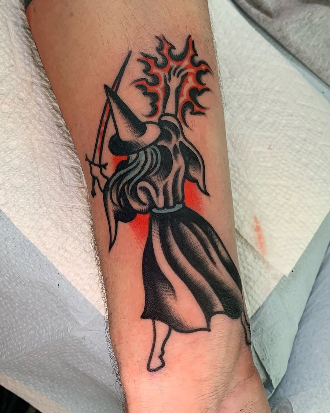 You shall not pass
.
.
.
.
.
.
.
#blakemeeks #hotstufftattoo #wizardtattoo #gandalf #medievaltattoo #darkmedievaltimes #brutaltraditional