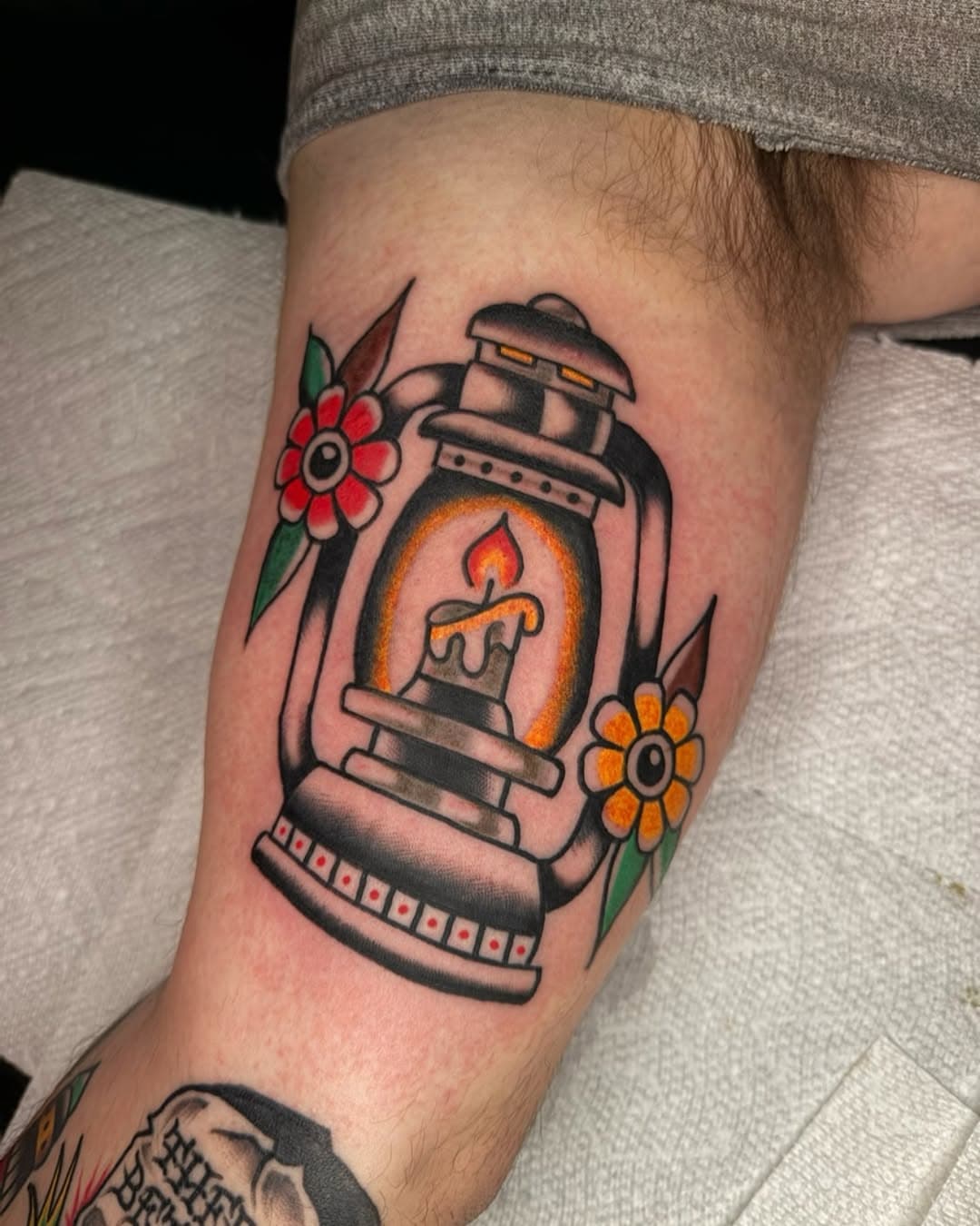 Added a lantern to a sleeve I’ve been working on for awhile. Thanks for the trust! 🙏 Now booking end of March-April. Stop by the shop to book 📖 
Find me at the one and only @goldcrosstattoo in downtown JC.