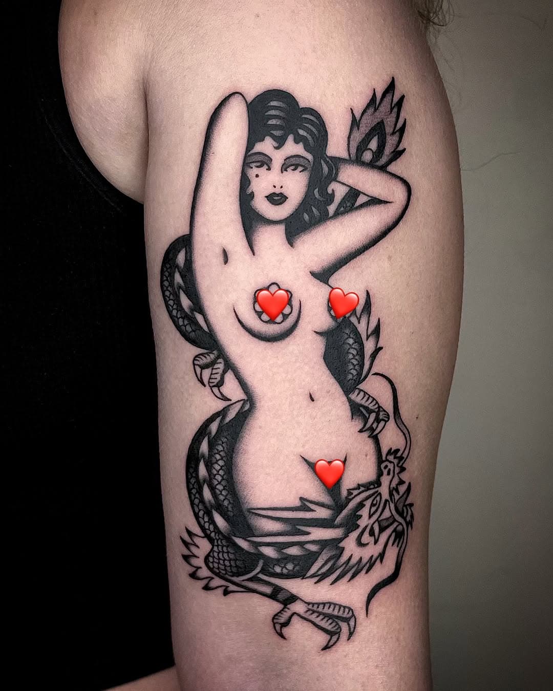 Done in Los Angeles @bestwishes_la 
Dm to book your next tattoo in Hawaii or Los Angeles!
Right now I’m splitting my time between the two❤️