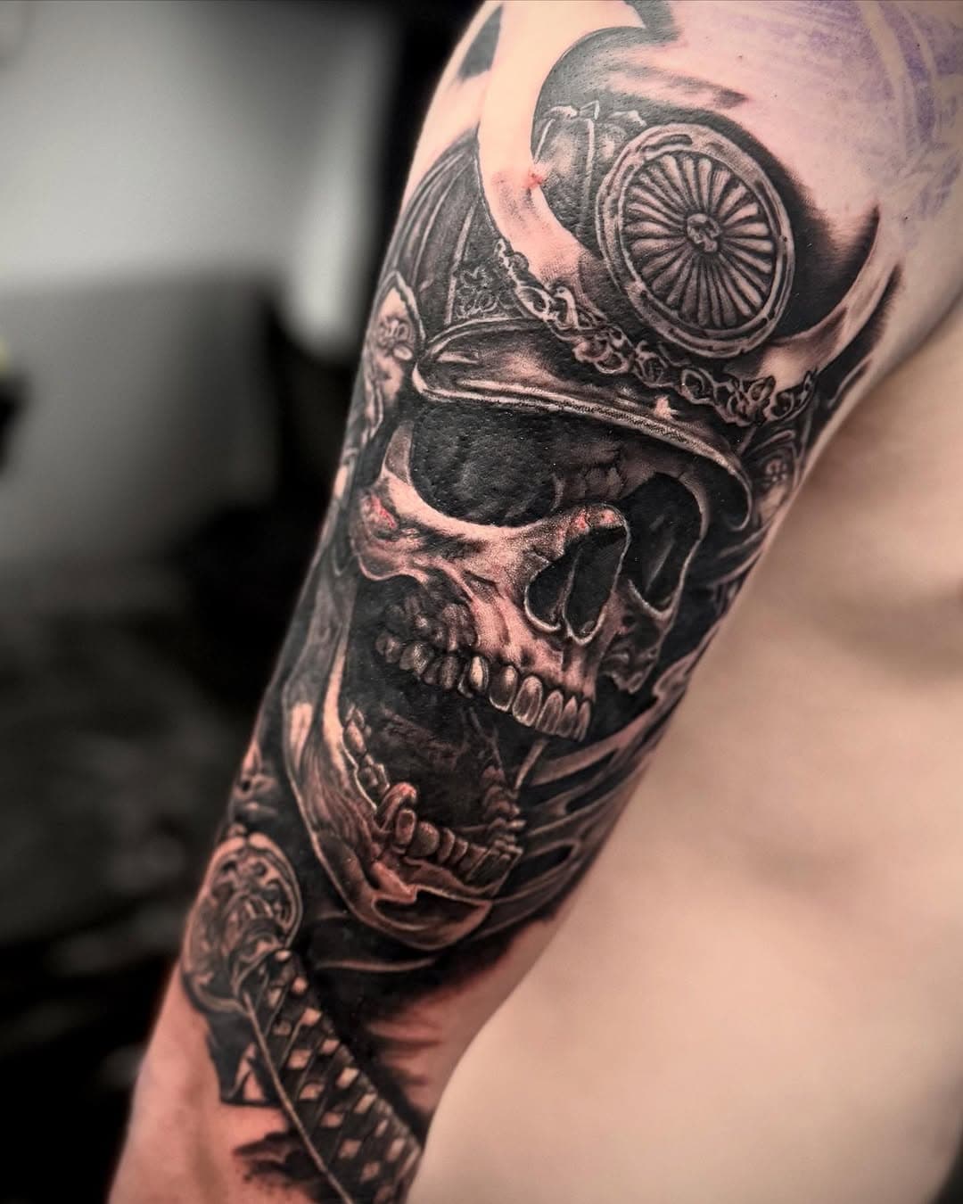 Did this piece  over two days still some more to go but a great start  @nashie_tattz @dynamiccolor @numbuptattoo @_numb_skulled @wjxcartridge @melbournetattoosupplies @justatsupplies @dynamiccolor  @tattooconnect @allinked @sullenaustraliaofficial @inkers_downunder @inkedaustralia  @worldwideinkmag  @worldwideink_  @inkmoneyaus #inked #tattooideas #realistic #realistictattoo #realism #realismtattoo #tatts #tattoos #tatted #tattooist #tattooart #tattooartist #colouredtattoo #tattoosofinstagram #tattsofinstagram #ink #blackandgreytattoos #sunshinecoasttattoo #sunshinecoasttattooist to #sunshinecoastartist #noosatattoo #noosatattooist #noosaheads #peregiantattoo #peregianspringstattooartist