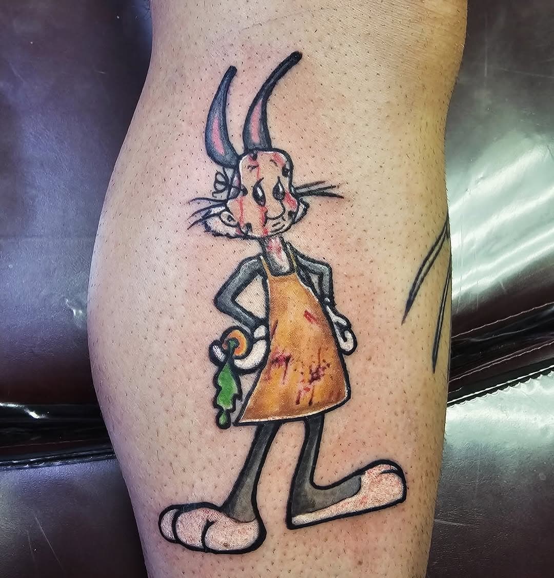 Let’s just say Bugs won this time! 😂

I had a blast doing this fun Bugs Bunny Leatherface tattoo. If you look closely, you’ll see Bugs is wearing Elmer Fudds face 😂.

Thank you blake for letting me do this! What do you think we should do next?! I’m thinking Marvin the Martian.

More fun Looney Tunes mashups on the way!

Thank you @artnoir_bodyart @fytsupplies & @wickedfast_skincare for always supplying me with the best!

Are you interested in a fun tattoo like this? Message me to schedule. 🤘🏼

I hope you all are having a wonderful Monday!

#TeamArtNoir #AdennaTattoo #tattoo #tattoos #ink #inked #arizona #art #color #bugsbunny #elmerfudd #leatherface #looneytunes #mashup #Monday #tattooartist #tattooart #tattooed #tattoolife #tattooideas #artist #photo #instagood #tattoodesign #tattooing #instadaily #explore #explorepage #tattoostye