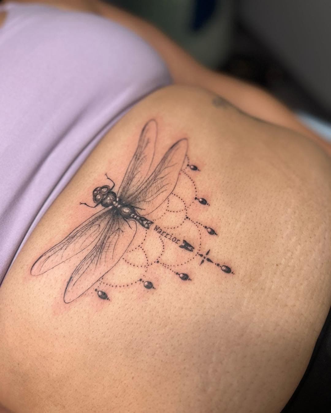 Fine line dragon fly sternum piece by Dari.
@lizardmilk_tattoos 
.
.
.
#tattoo #tattooart #tattooartist #tattooist #vancity #vancitytattoo #inked #tattooink #inkwork #inkart #bodyart #bodytattoo #tattoodesign #tattooideas #tattooinspiration #vancouvertattoo #langleytattoo #surreytattoo #fineline #finelinetattoo #sternumtattoo #starnumpiece #dragonfly #dragonflytattoo #scripttattoo