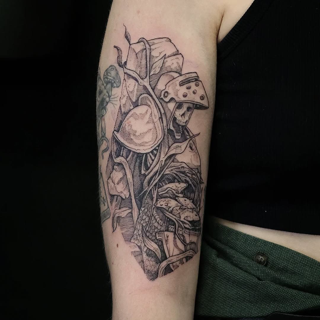 From bowels deep and armor broken, the rats - the rats - the rats. 
.
#tattoo done at @moontattoostudio