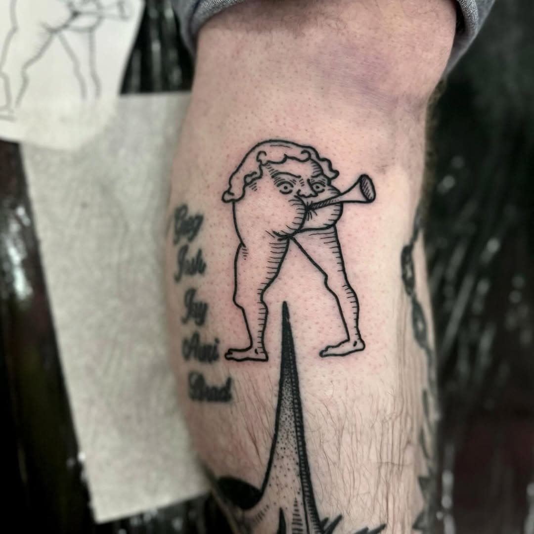 Butt trumpet 🎺 for my beautiful husband ❤️ 💨 

ten points to anyone who can guess the game!
Space Friday 28th 12-2pm

•
•
•
@videogametatts #videogametattoo #woodcuttattoo #medieval #medievalart #medievaltattoo #woodcuttattoo #woodcut #lineworktattoo #kingdomecomedeliverance2 #kingdomcomedeliverancetattoo #gametattoo #londontattoo #essextattoo