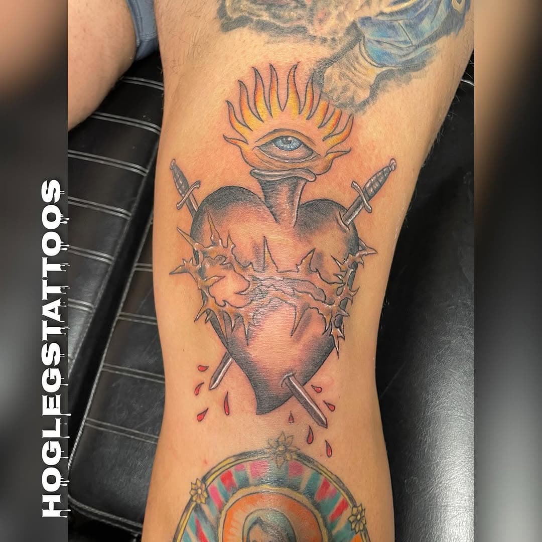 Knee blasting Sacred heart added on to @rudawg1 leg sleeve… thanks again dude! ***DM me or text 210-978-6859 for appointments!

#tattoo #tattoos #colortattoo #colortattoos #sacredheart #sacredhearttattoo #knee #kneetattoo #religious #religioustattoo #sanantoniotattoos #sanantoniotattooartist