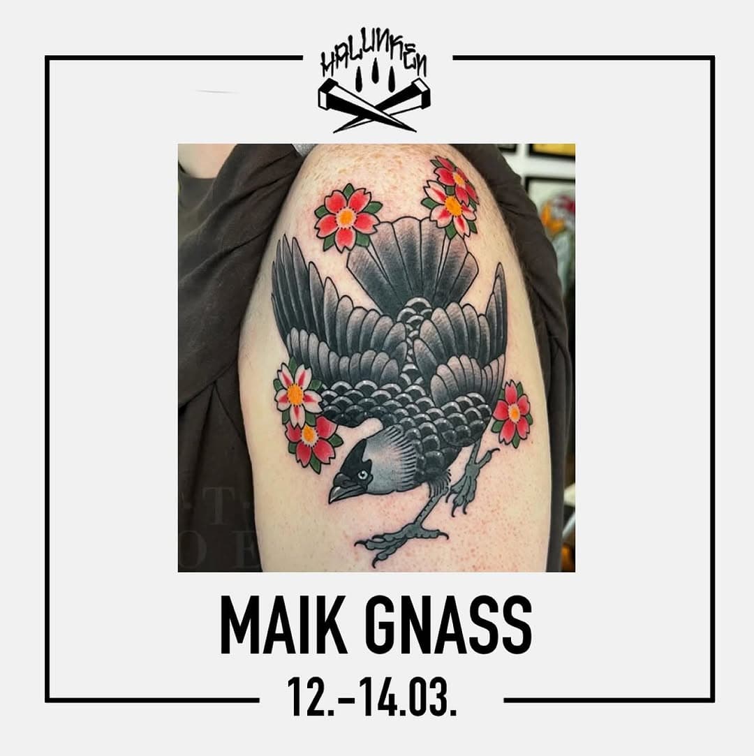 Straight outta Rotterdam. @maikelektro is back and ready for you! Classic traditional or traditional with a twist?! No Problem for him! 

He will be with us 12.-14.03. - so feel free to contact him for an appointment. 

#halunken #bielefeld #rotterdam #traditionaltattoo #oldschooltattoo