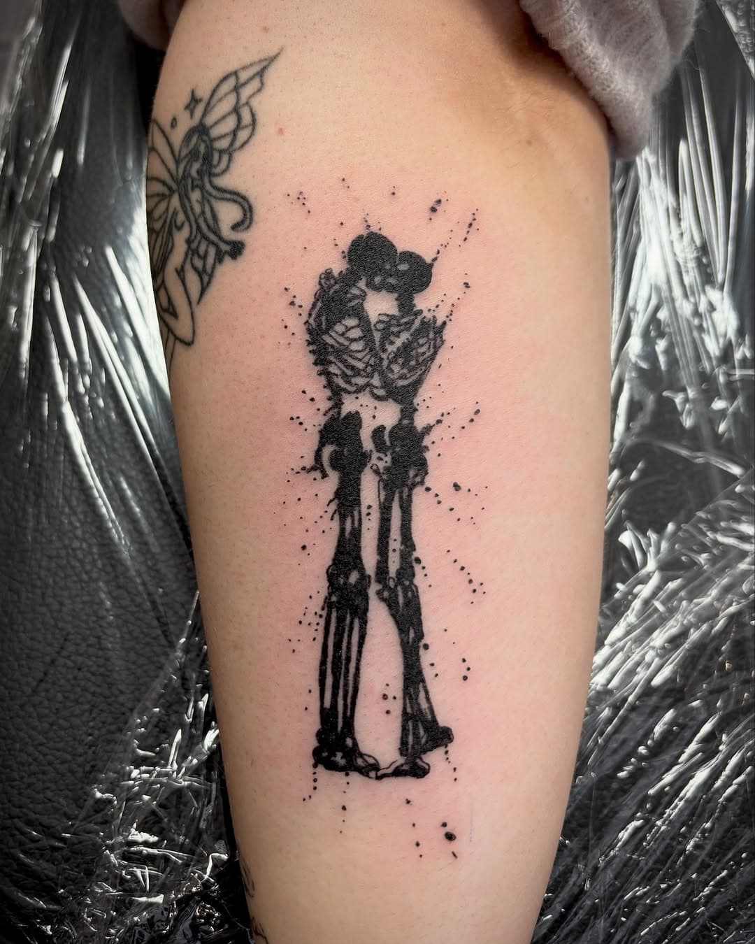 For @phoeberammond thanks again.
@etherealtattoouk 

#watchmentattoo #comicbooktattoo #dctattoo #blackworktattoos #skeletontattoo #tattoolovers #tattoooftheday #swindontattoo