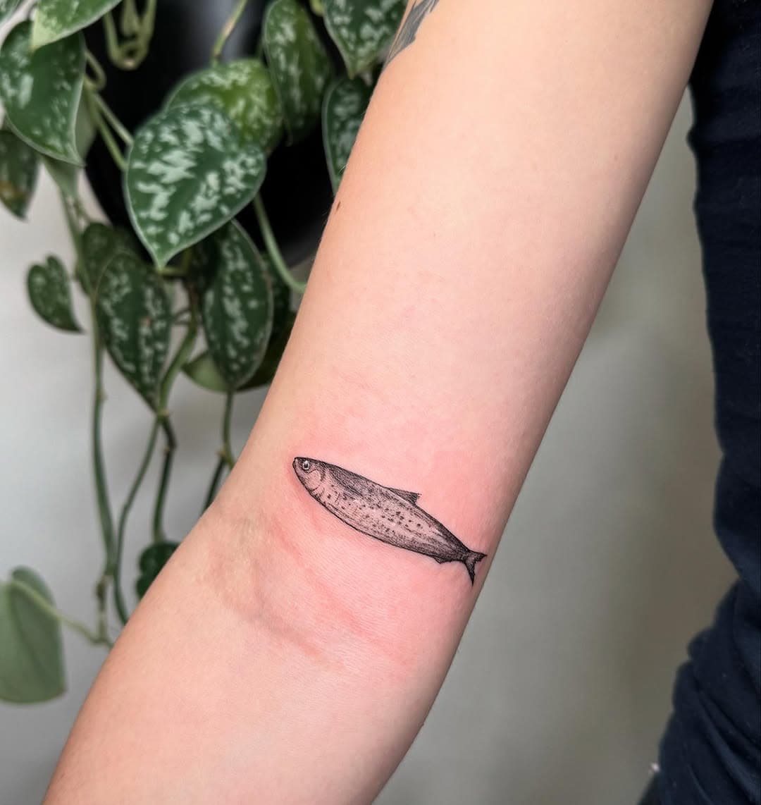 Secret lil sardine for Brooklyn! What a fun walk-in! 🥰🐟