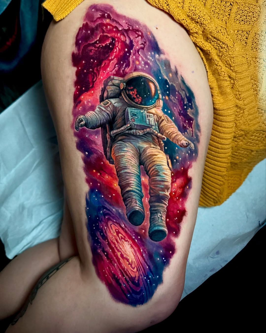 Been a little while since I got to do a space themed tattoo and I had so much fun with this one!  Done in two sessions, about 15 hours. Thanks so much to my client Natalie for making the trip, sitting like a champion, and trusting me to do my thing with this custom colorful astronaut and galaxy piece. I’d love to do more like this. Let me know in the comments if you’d be into something like this. 
@fusion_ink @fytsuppliesusa_  @monsterkreations @hustlebutterdeluxe @electrumsupply @secondskintac @tattooarmourpro