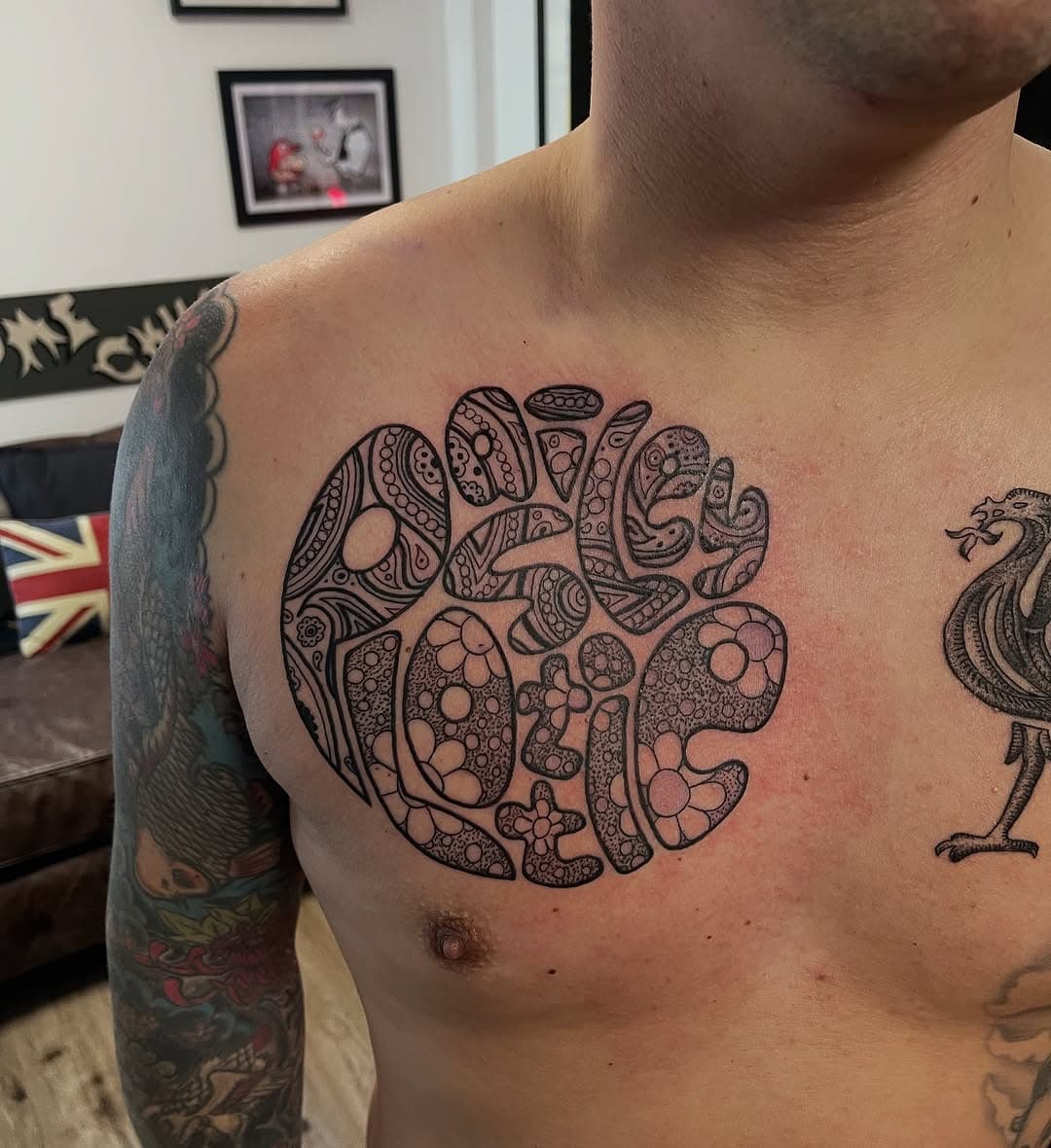 Enjoyed doing this one today in the style of Pretty Green logo 
.

#prettygreen #tattoo #chesttattoo