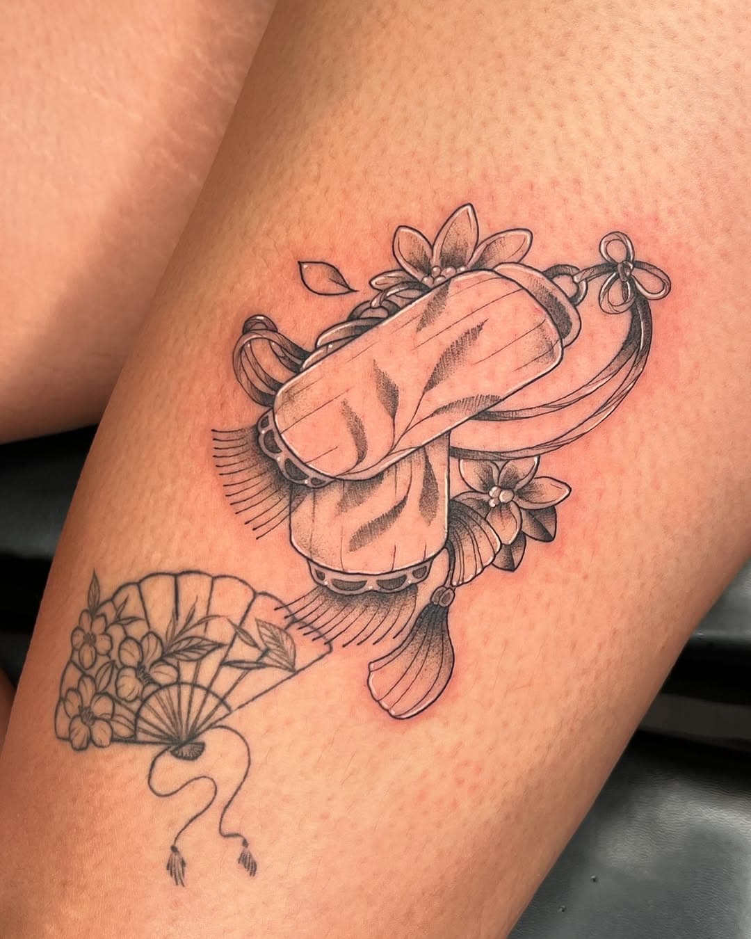 Gorgeous new work by @serenityblisstattoos to book with her fill out the link in her bio! (Fan done by our artist @inks_artica )
✦
⋇
✧
⋇
✦
⋇
#tattoo #ink #houstontattooartist
#webstertexas #houstontexas #eternalink #gypsyrosestudio #texastattooartist #tattooer #houstontattoos #walkins #flash #tattooflash #leaguecity #friendswood #pasadena #webster #clearlake #houstontattoo #fineline #walkins