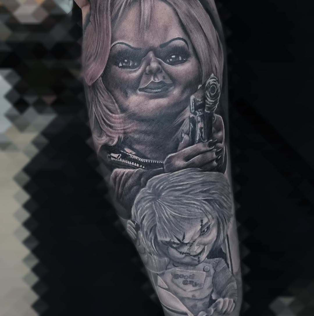 So added this Tiffany from child's play to this horror sleeve im working love doing stuff like this. 

#tattoo #horror #horrortattoo #tiffany #chuckey #childsplay #brideofchucky #empireinks #southeastlondon #london #londontattoo #londontattooartist #halfhealed #childsplaymovie #poseidontattoomachine #inkwithrampage #killerinktattoo #killerinkcartridges #inkintattoosupply