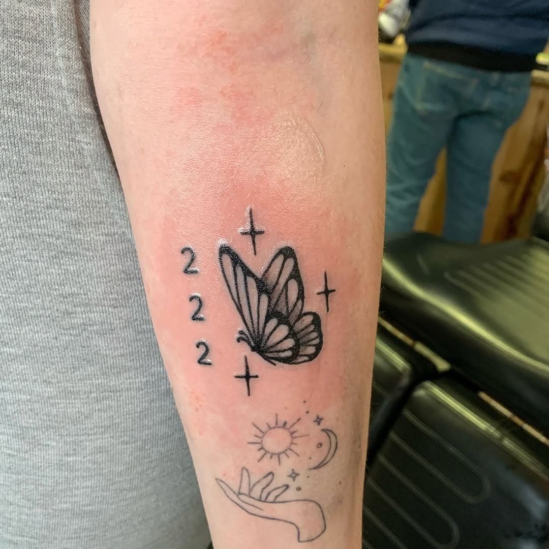 Bob does cute and feminine things sometimes and uses black ink now and again🤭
He has space today for more butterflies and cute stuff 😌🤪

📞 07458301617
✉️ radford@grizzlyartcollective.com
📍210 Radford Road, CV6 3BQ