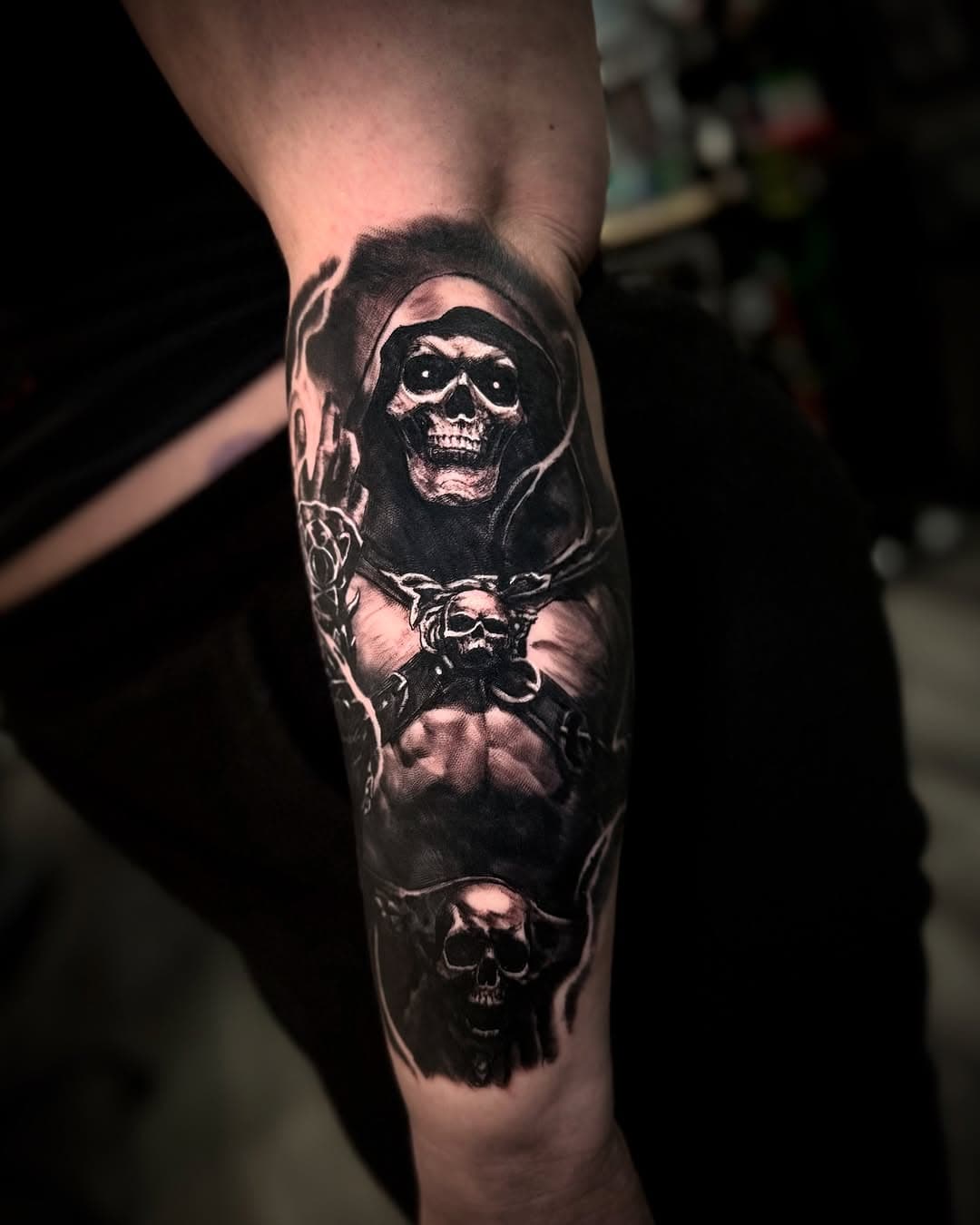 Don’t feel good…. Feel EVIL!!!!! Had a blast doing this one!

#rosevilletattooco #inkeeze #inked #worldfamousink #blackandgreytattoo #blackandgray #skeletor #skinandinkmag #skinart #skinartmag #darkart #darkartists #darktattoos #sacramento #sacramentotattoo