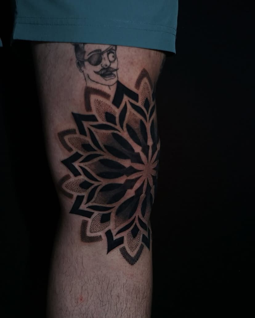 Blasted this mandala on the knee cap 🔨 
Although painful, this placement is so worth it! Super dope turnout and would love to do more🤗
Do you think you can handle the pain? Fill out the form in my bio to book your session

Done at @embassytattoo 
•
•
•
#blackandgreytattoo #madala #kneetattoo #tattoo #tattooart #geometrictattoo #femaleartist #femaletattooartist #dc #washingtondc #adamsmorgan